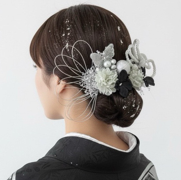銀グリッター蝶々② ビジュー黒花＆ストーンかんざし★結婚式 成人式 和装 髪飾り 銀グリッター蝶々② ビジュー黒花＆ストーンかんざし☆結婚式
