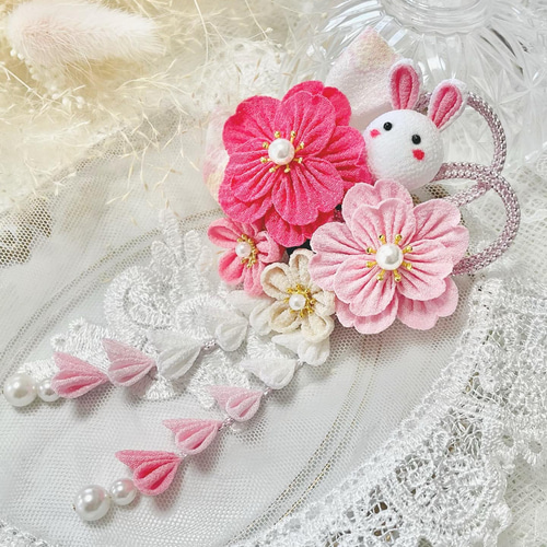 つまみ細工 髪飾り ヘアクリップ うさぎさん つまみ細工 髪飾り ヘアクリップ 滑り止め うさぎさん♡