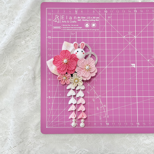 七五三髪飾り❀うさぎさんとお花 ヘアクリップ・バナナクリップ