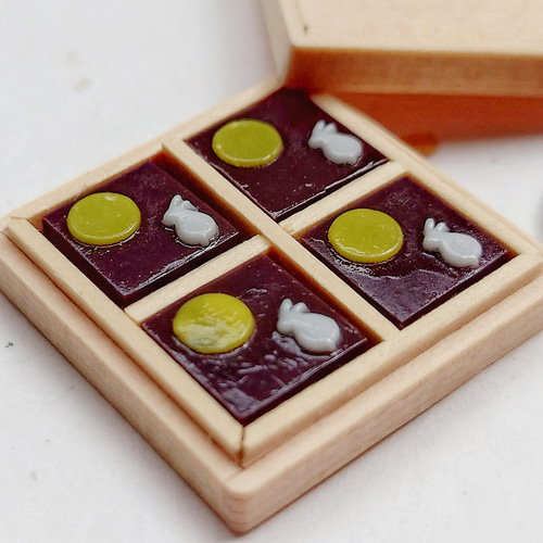 ヤトッチ　　お月見うさぎのミニロールカステラ ヤトッチ お月見うさぎのミニロールカステラ ヤトッチ お月見