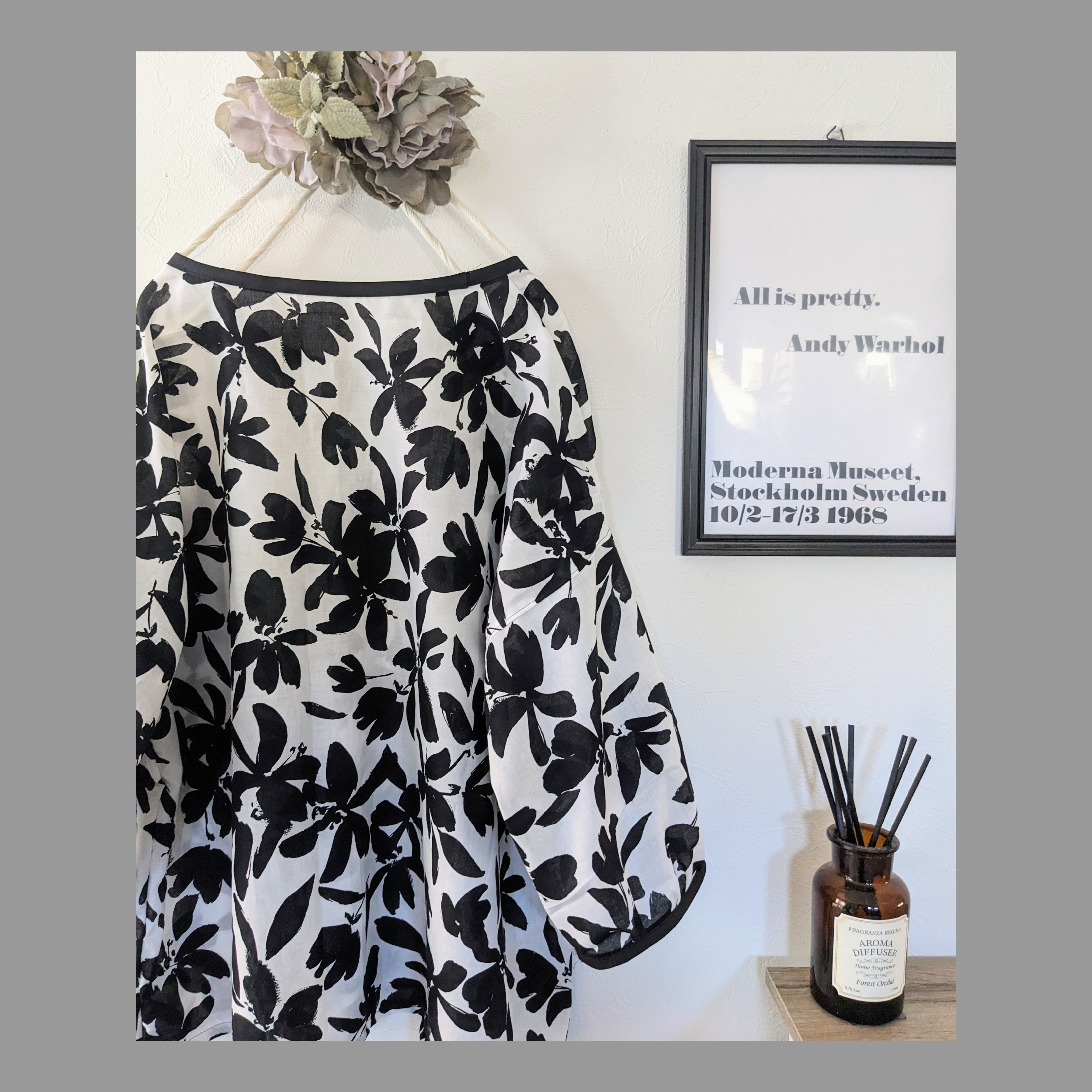 ♡モノトーン花柄♡パフ袖ブラウス♡北欧