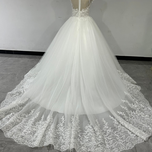 憧れのドレスウエディングドレス ラウンドネック オフホワイト  