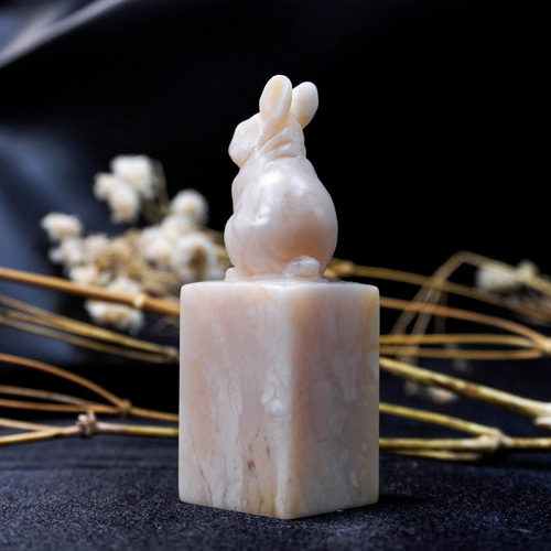 カスタマイズされた手作り印鑑-|ラオス石ウサギボタン 1.8x1.8 CM