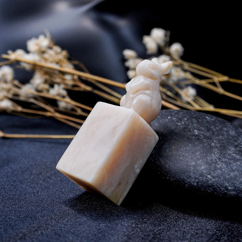 カスタマイズされた手作り印鑑-|ラオス石ウサギボタン 1.8x1.8 CM