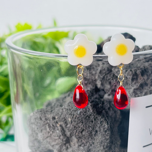 片耳]pikpik/カラー選択/サージカルステンレスピアス/ピクミン風