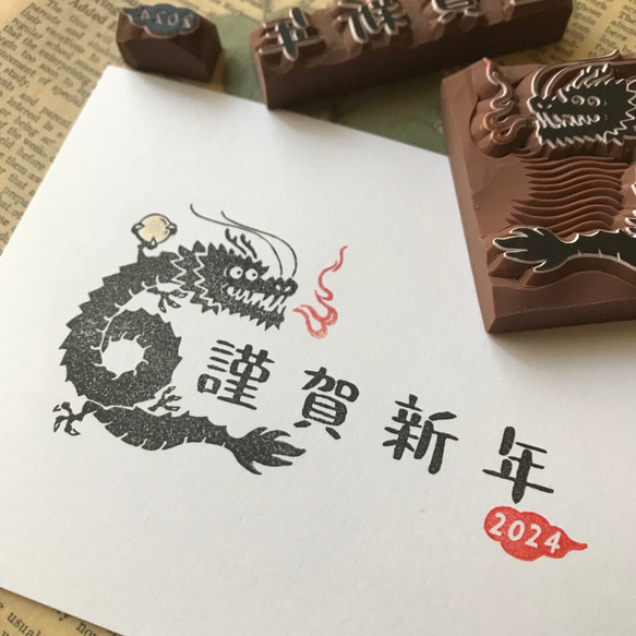 持有寶石印章的達（*訂製） 第2張的照片