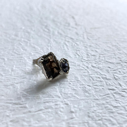 片耳販売/スモーキークオーツ・アイオライトピアス【Melty pierce＜Smoky quartz/Iolite＞ 】 7枚目の画像