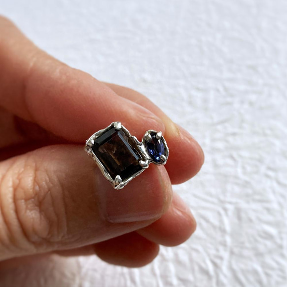 片耳販売/スモーキークオーツ・アイオライトピアス【Melty pierce＜Smoky quartz/Iolite＞ 】 9枚目の画像