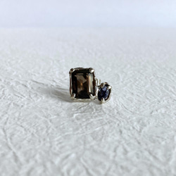 片耳販売/スモーキークオーツ・アイオライトピアス【Melty pierce＜Smoky quartz/Iolite＞ 】 2枚目の画像