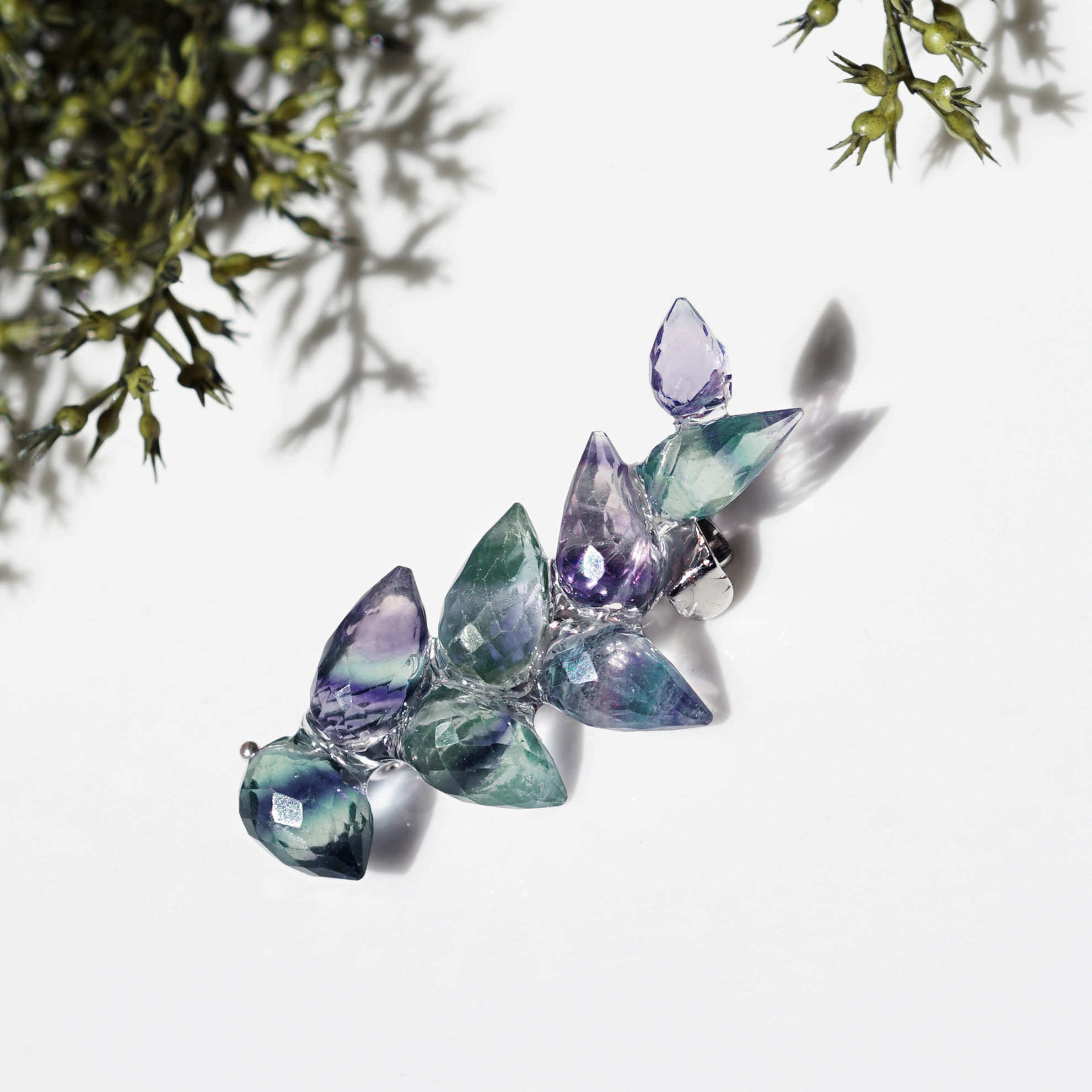 フローライトによる葛（くず）の花のブローチ　～葛の花