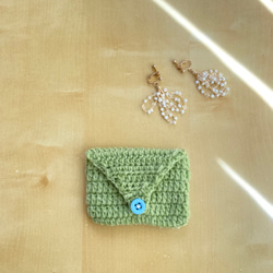 毛糸の鍵編みポーチ　封筒型 3枚目の画像