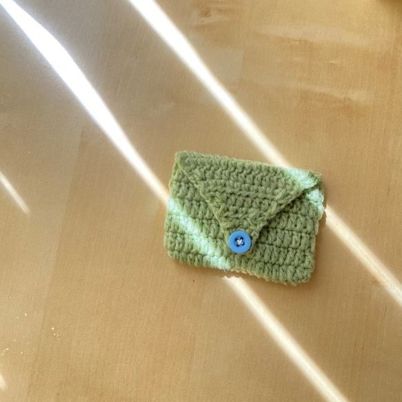 毛糸の鍵編みポーチ　封筒型 5枚目の画像