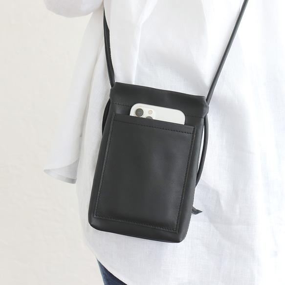 本革☆くったり　ジャンクな端革で作ったレザーポシェット　スマホポシェット 使いやすさにこだわった】スマホポシェット 本革 レザー