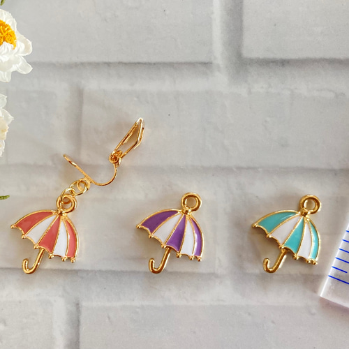541)No.P254 可愛い傘のイヤリング☆ピアス☆チャーム❁¨̮ ピアス 