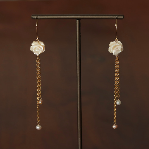 14kgfマザーオブパール・水晶カービングピアス/イヤリング