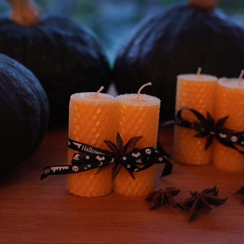 蜜蝋と蝋燭立 アンティーク風2本 蜜蝋キャンドル/スパイラル