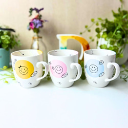 名入れ可】ポップなスマイル柄マグカップ3種☆コンパクトサイズ＊子供