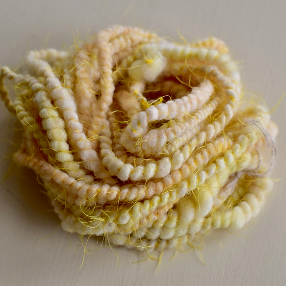 tenna + ひよこのようなアートヤーン textured yarn 手つむぎ毛糸 手紡ぎ糸 約10g　#5056 1枚目の画像
