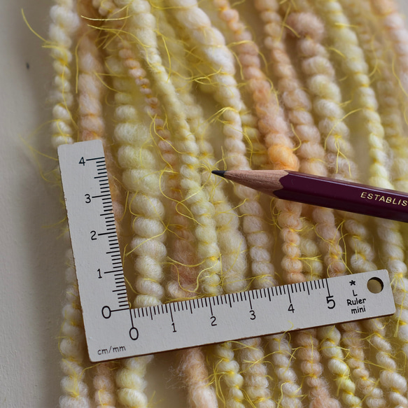 tenna + ひよこのようなアートヤーン textured yarn 手つむぎ毛糸 手紡ぎ糸 約10g　#5056 4枚目の画像