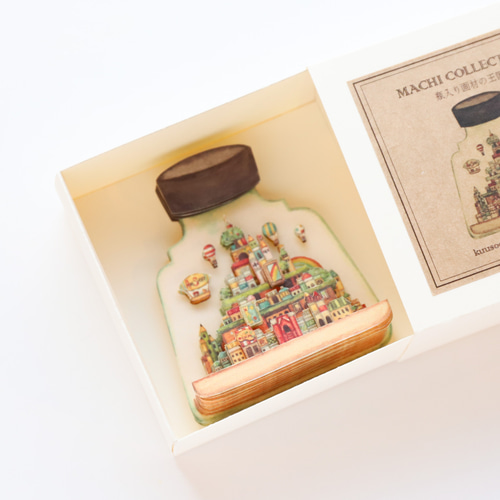 手作りキット＊ミニ3次元ボックス「瓶入り画材の王国」正方形タイプ