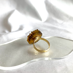 べっこう花の指輪　k16gp フリーサイズ　ゴールド　金メッキ　レジン　リング　茶色　黄色　オレンジ　 5枚目の画像