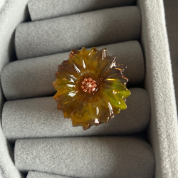 べっこう花の指輪　k16gp フリーサイズ　ゴールド　金メッキ　レジン　リング　茶色　黄色　オレンジ　 11枚目の画像