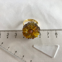 べっこう花の指輪　k16gp フリーサイズ　ゴールド　金メッキ　レジン　リング　茶色　黄色　オレンジ　 7枚目の画像