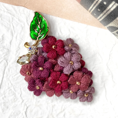 こっくり秋色葡萄のアクセサリーセット】 お花のぶどうブローチ ピアス