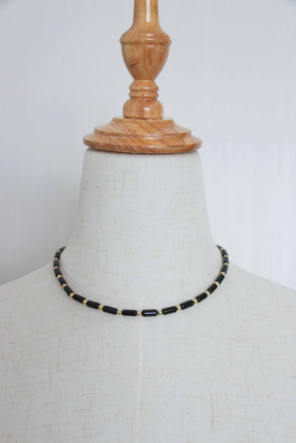 black beads necklace 3枚目の画像