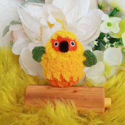 金太陽鸚鵡 小型娃娃玩偶 可加吊飾 別針 可客製改色 手作毛線鉤織小物 鳥 寵物 第4張的照片