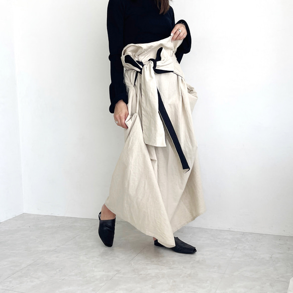 ウエストフリルデザイン変形型スカート(キナリ) 7枚目の画像
