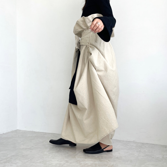 ウエストフリルデザイン変形型スカート(キナリ) 9枚目の画像