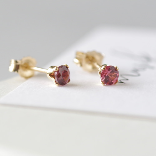 14kgf *カンボジア産 ジルコン 一粒ピアス☆ピンク/天然石/揺れない