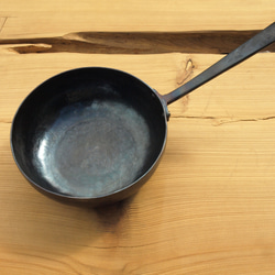 【受注生産】鍛造 鉄のソースパン深型　片手鍋 鍛金 ネパールカレー 鉄鍋　金属アレルギーの方にも 3枚目の画像