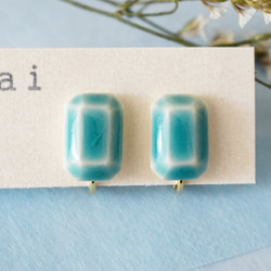 陶器のアクセサリー　エメラルドグリーンの宝石　　ピアス/イヤリング 6枚目の画像