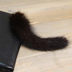 【総手縫い】ミンクのシッポの　黒　猫　さんの手提げバッグ ポーチ ハンドバッグ 大型スマホ対応 スマホケース 10枚目の画像
