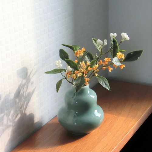 ✿【 SOLD*OUT 】「秋を知らせる香りの花」金木犀と白式部の ✿【 SOLD*OUT 】「秋を知らせる香りの花」金木犀と白式部の