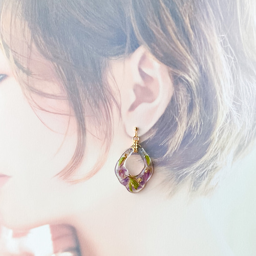 きらきら揺れる》たっぷりボタニカル レジンイヤリング&ピアス/豊かな