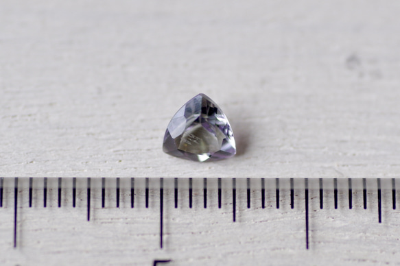 タンザナイト＊トリリアント・カット＊0.47ct＊4.9mm＊ZO-004 7枚目の画像