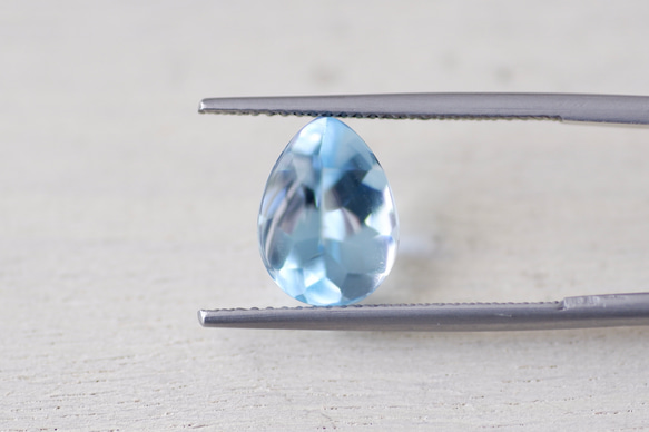 ブルー・トパーズ＊ペアシェイプ・バフトップ・カット＊3.68ct＊10.7×8.0mm＊TSB-050 4枚目の画像