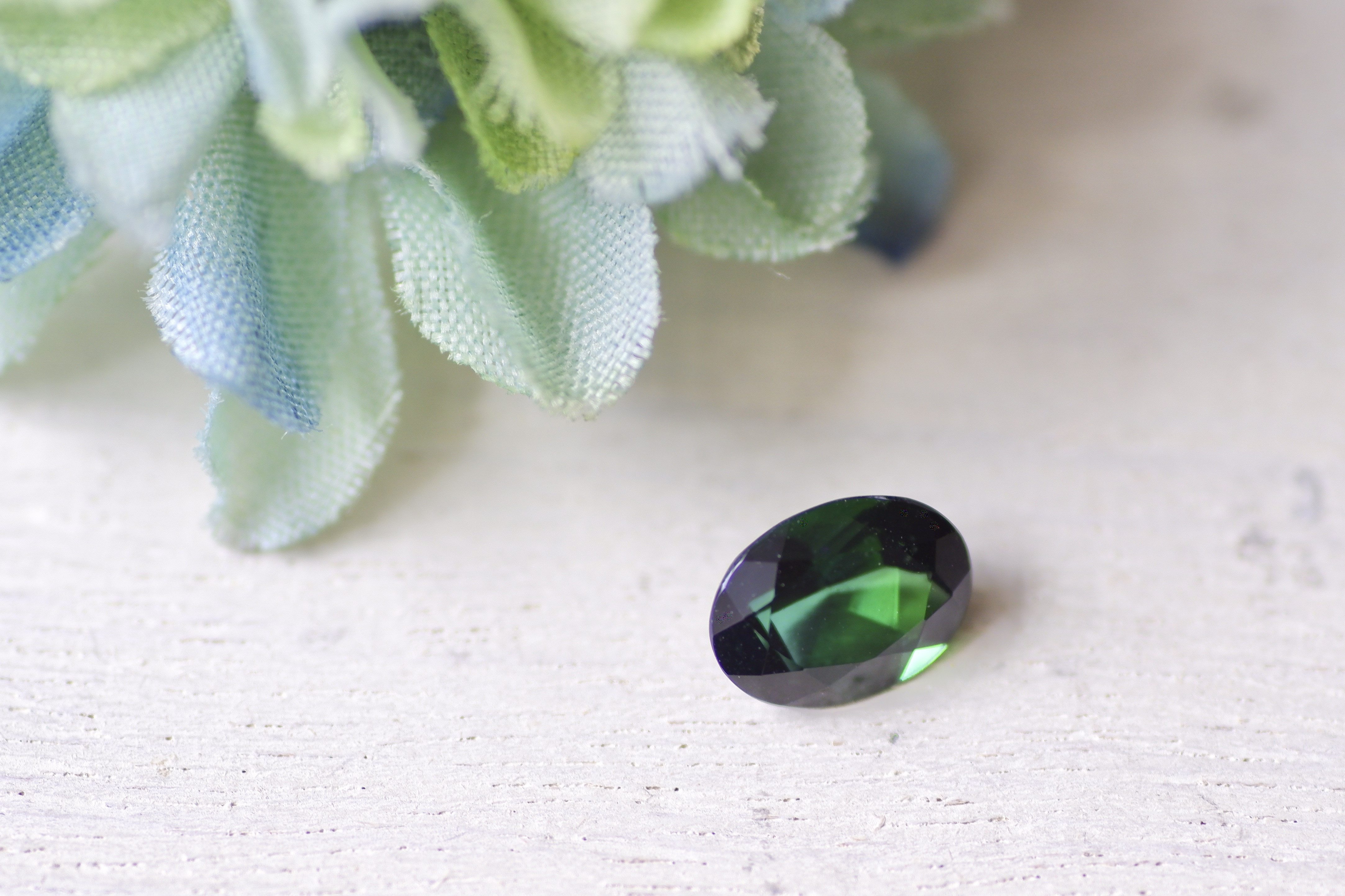 グリーン・トルマリン＊オーバル・カット＊1.44ct＊8.1×6.2mm＊TO-030