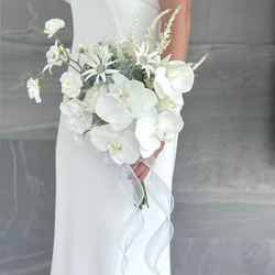 アーティフィシャルフラワーブーケ　ホワイト　胡蝶蘭　ブートニア付 アーティフィシャルフラワーブーケ　ホワイト　胡蝶蘭　ブートニア付