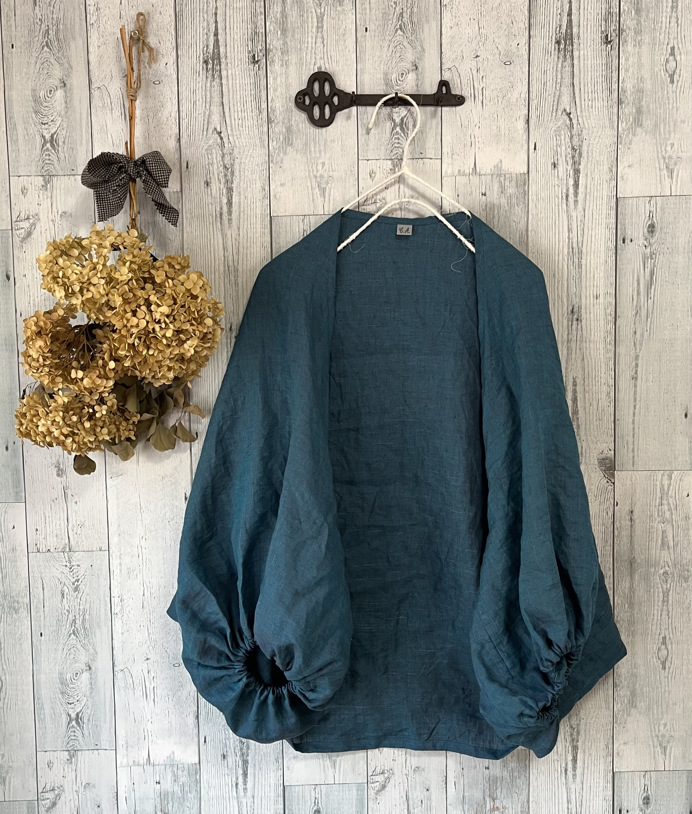 ☆ ドルマン袖のゆったりポンチョ　玉虫色リネン♪