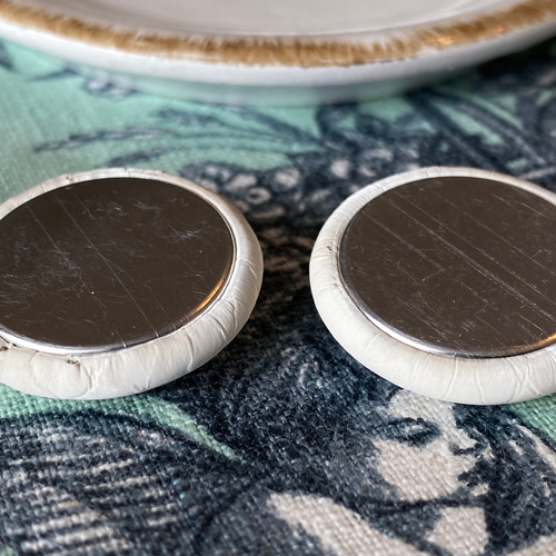 新入荷！アンティーク調でお洒落！『秋冬仕様にぴったり！蜂の