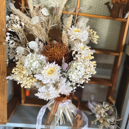 現品1点限り！造花 片面花束ブーケ 白 茶色系 アーティ