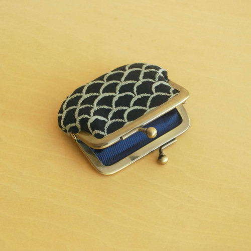 ミナペルホネン forest tile（dark navy）親子がま口　財布 Amazon.co.jp: ミナペルホネン forest tile（dark navy）親子