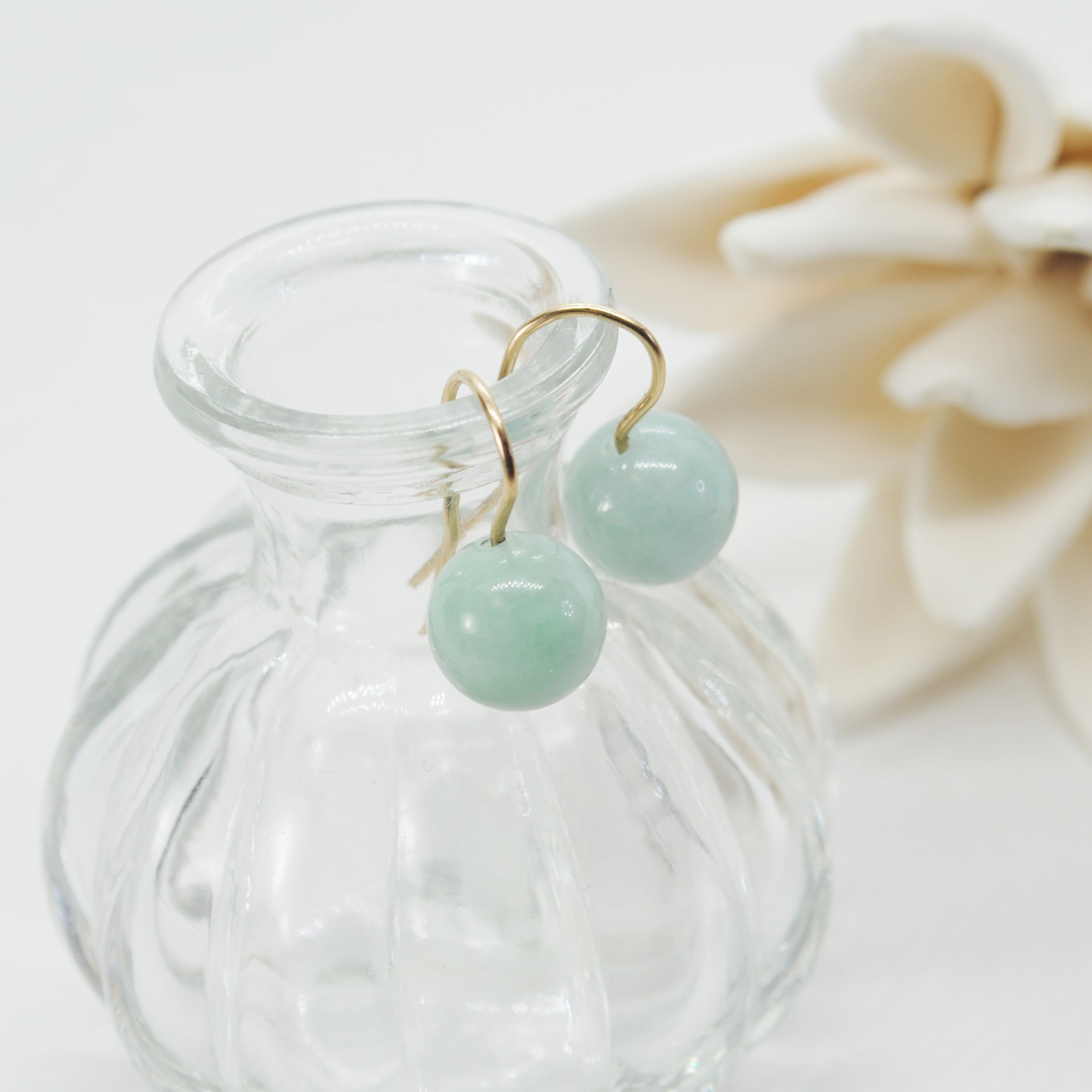 大粒10ミリ！本翡翠フックピアス（5月の誕生石）