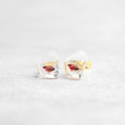 立方氧化鋯天然形狀耳環桑格利亞紅色手術不鏽鋼生日禮物 第6張的照片