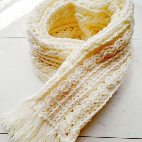 マフラー アラン 模様 ホワイト ボリューム 編み 手編み 編み物