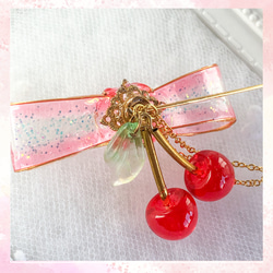 さくらんぼ リボン ブローチ ハットピン ピンク 大人かわいい レジン アクセサリー プレゼント 5枚目の画像